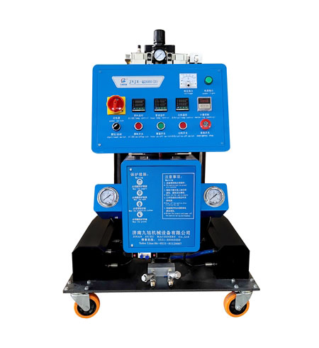聚氨酯發(fā)泡設(shè)備型號(hào)：JNJX-Q2600(D)型